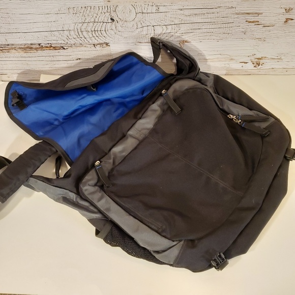 Jansport cross-body back pack - Picture 7 of 8